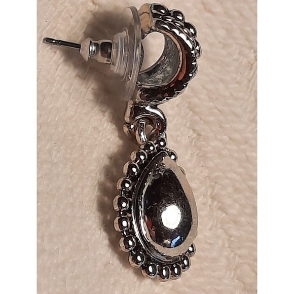 Silver Tone Tear Drop Dangle Earrings Post Pierced 1-1/2" Long - Picture 5 of 6